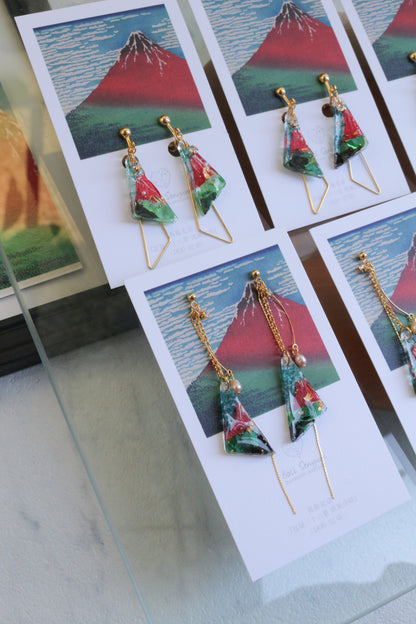 Hokusai Katsushika Inspired Triangular Floral Earrings -『富嶽三十六景』
