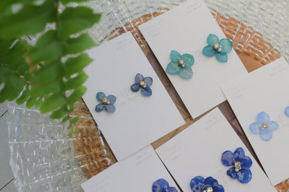 Hydrangea Petal  No.65 パーツ選べます。Clip-on or Titanium Pierce