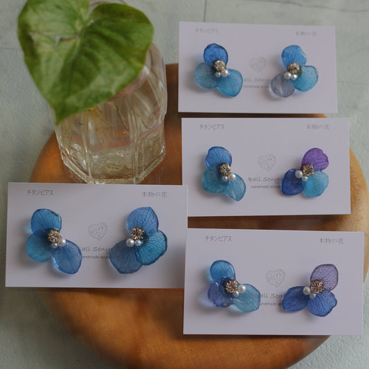 Hydrangea Wing No.129- Titanium Pierce(ピアス）
