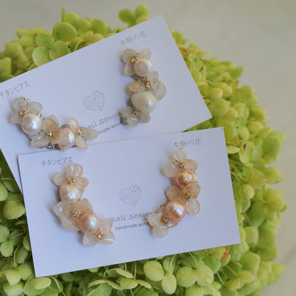 Hanayome Earrings with Pearl - White