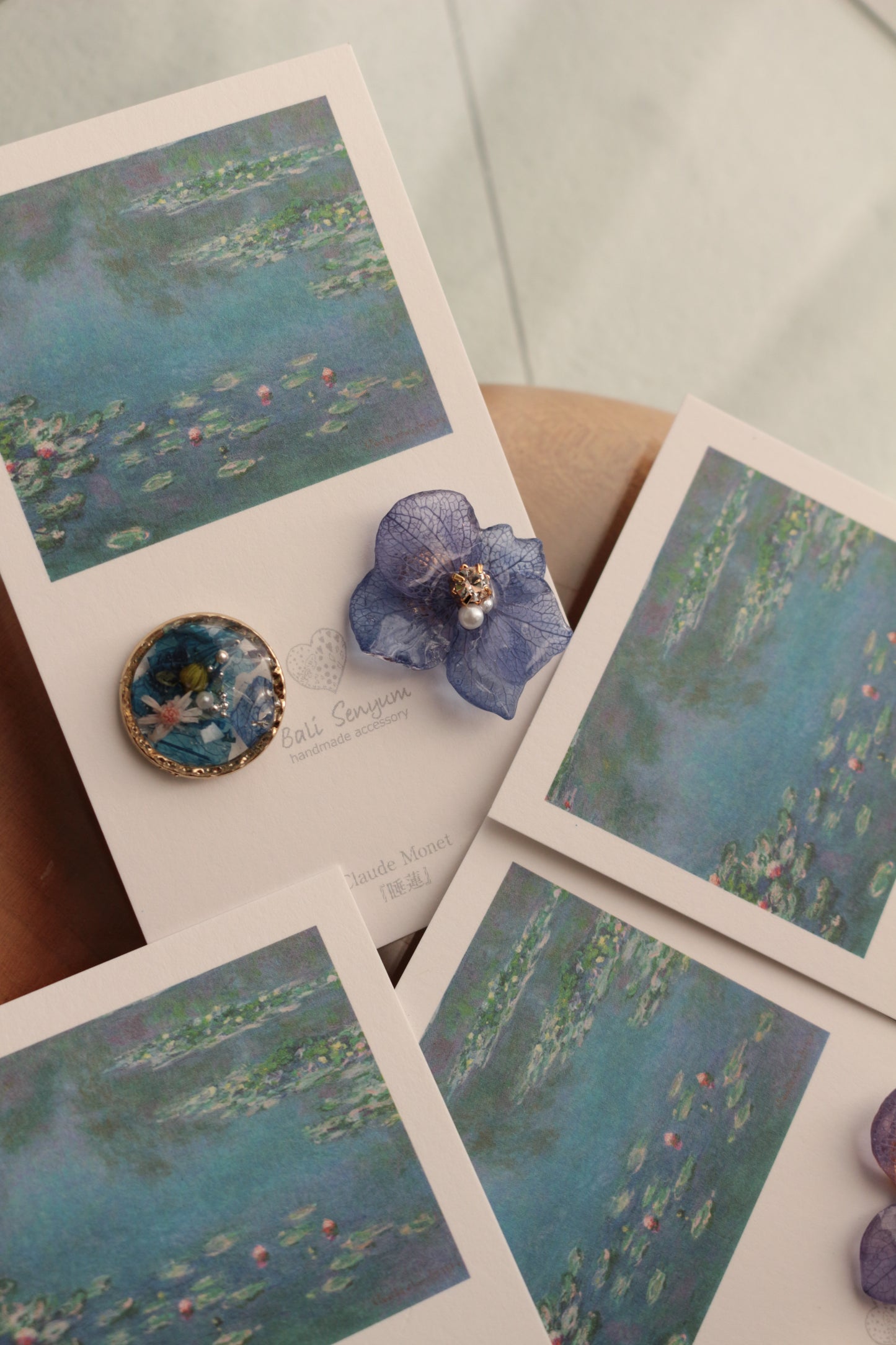 Monet Inspired Flower and Medallion No.17 ピアスTitanium Pierce 睡蓮