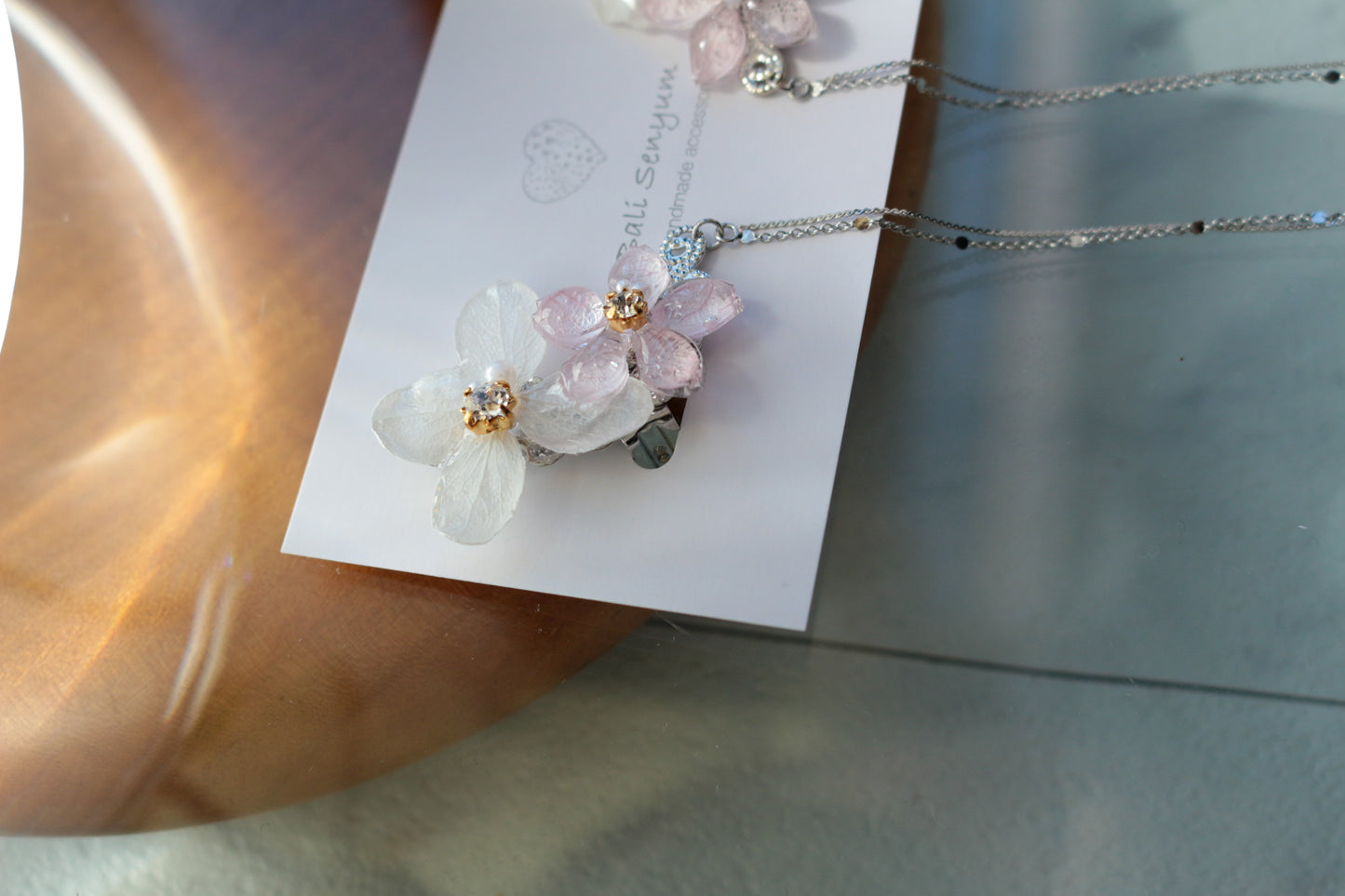 Hydrangea Flying Butterfly  No.48 - Clip-on(イヤリング）