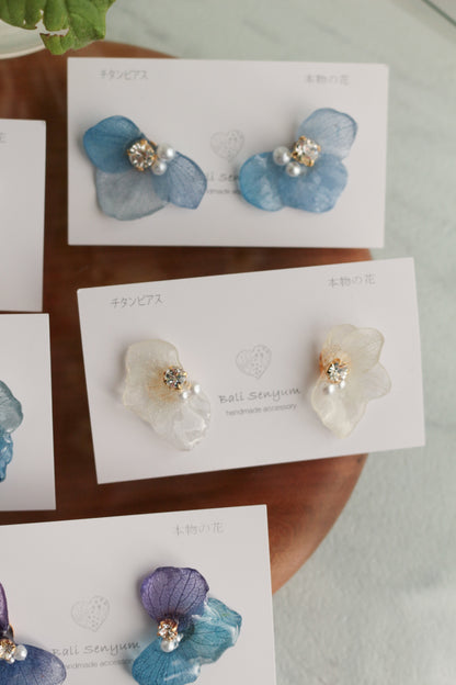 Hydrangea Wing No.138- Titanium Pierce(ピアス）