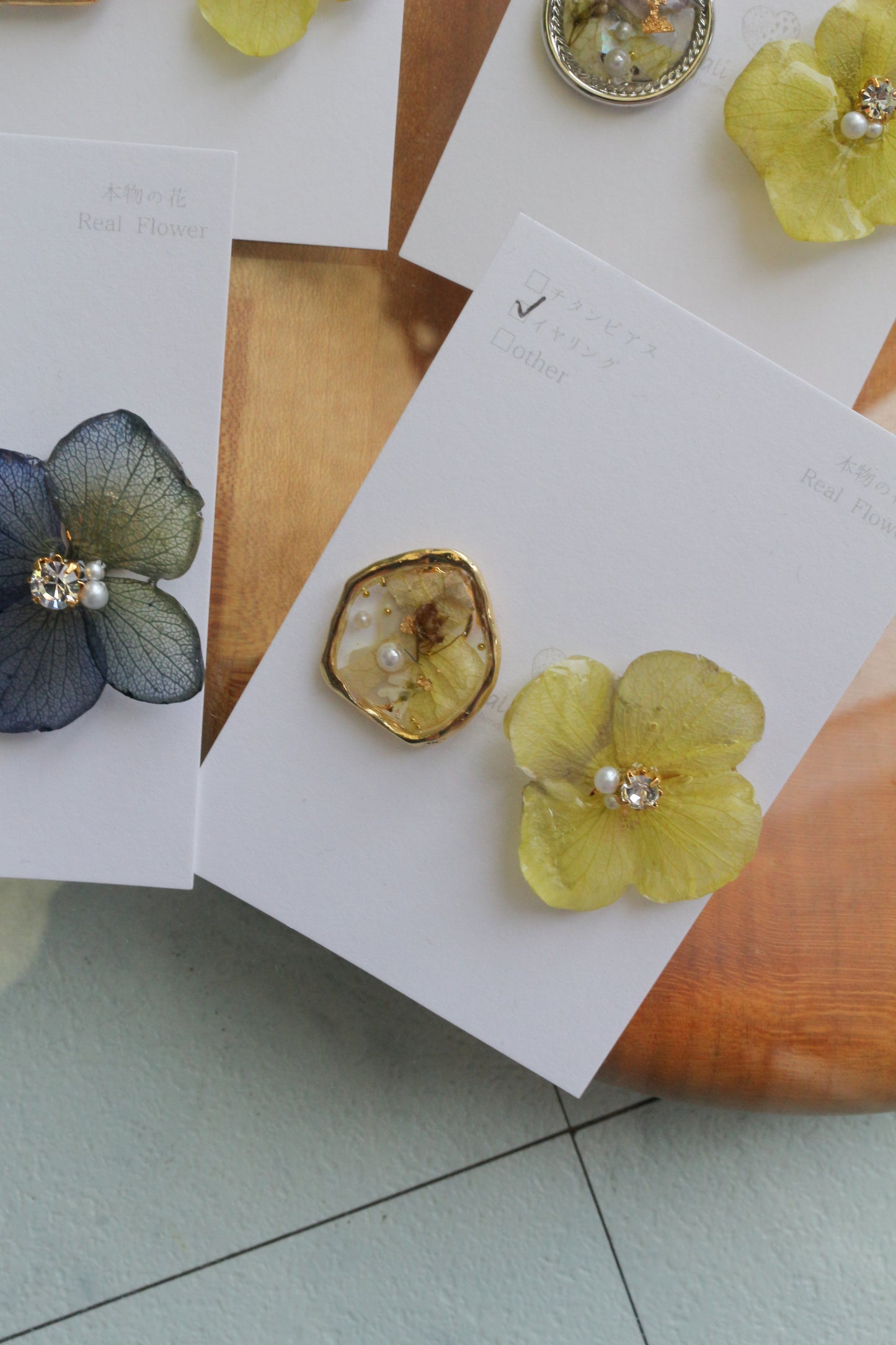 Hydrangea and Flower Medallion イヤリング　Clip-on No.18