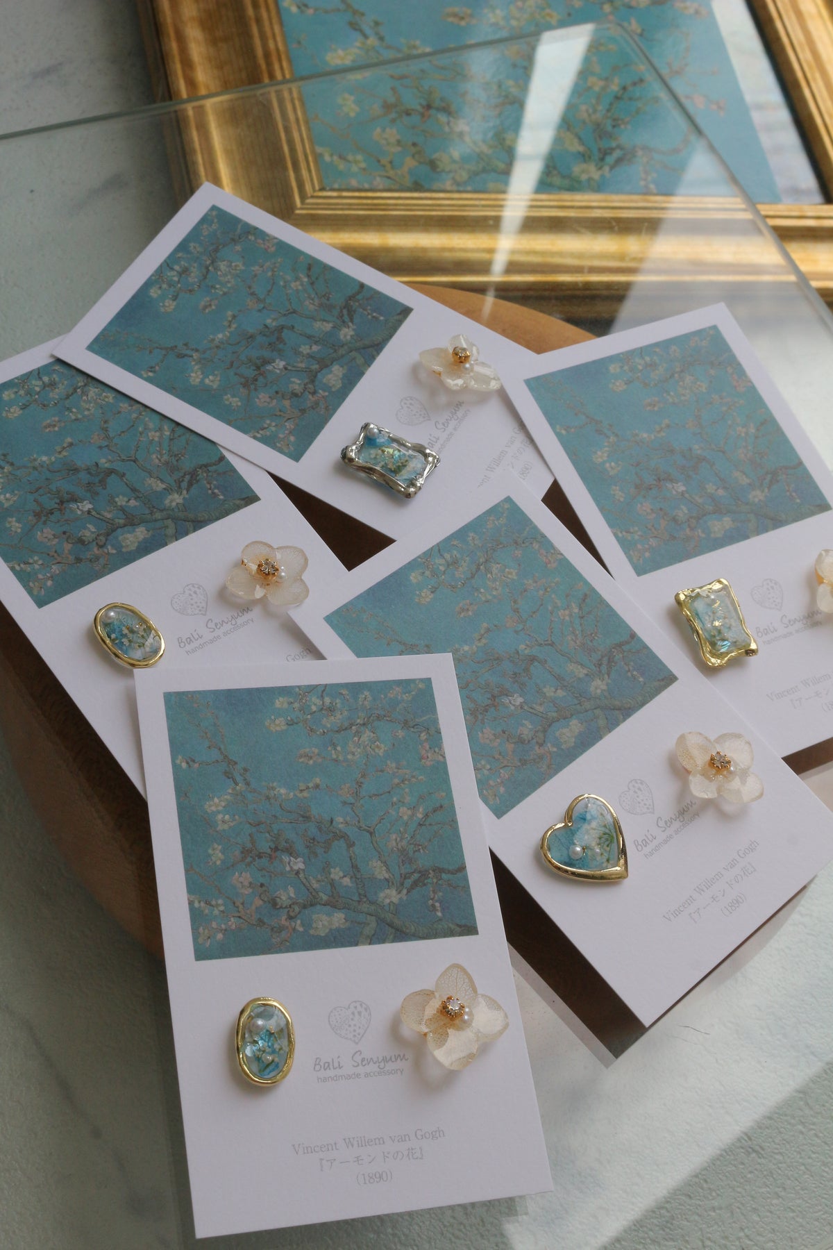 Gogh Inspired Flower and Medallion No. 1 Pierceチタンピアス - アーモンドの花