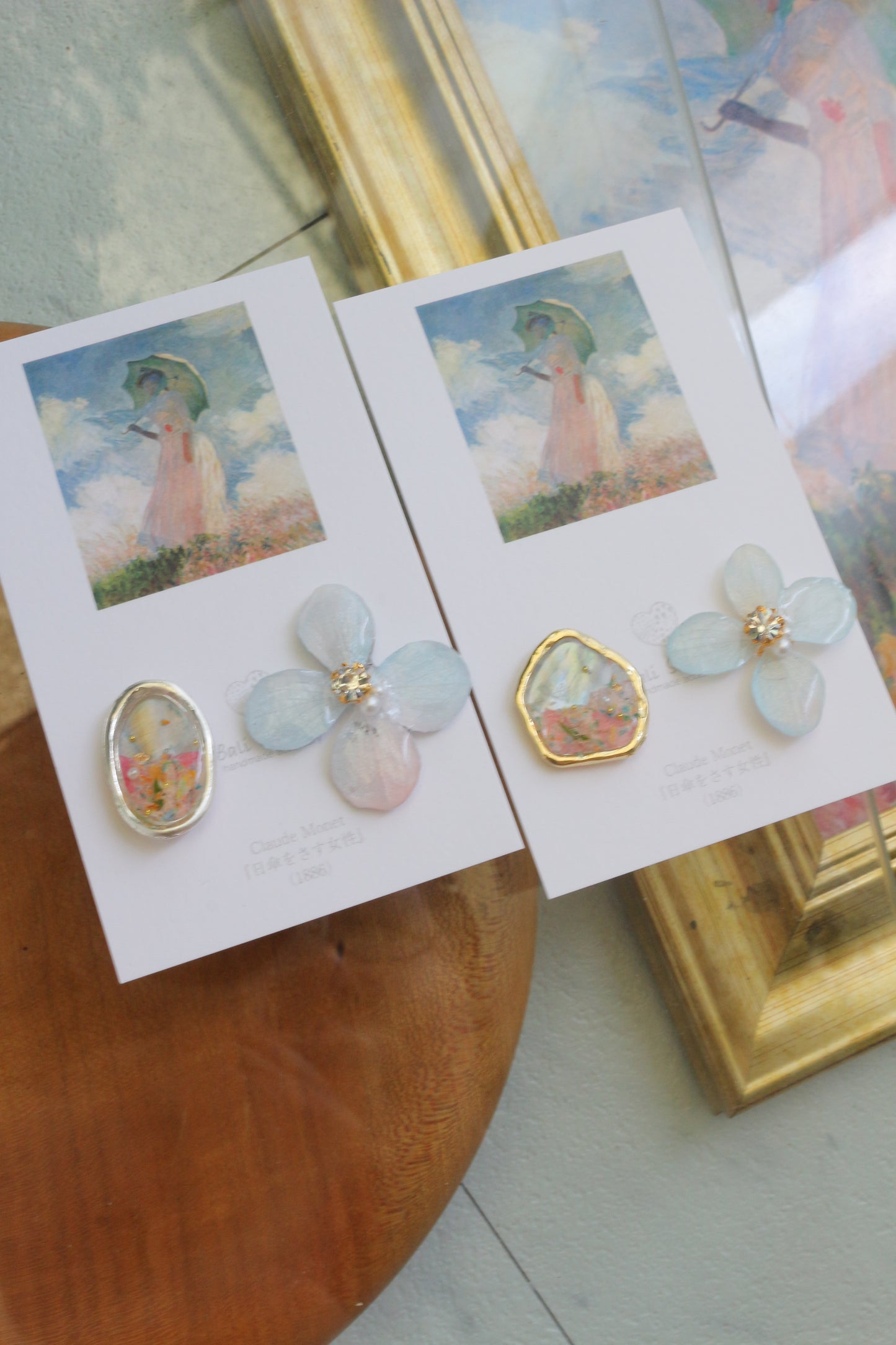Monet Inspired Flower Earrings No.18 イヤリングClip-on 日傘をさす女性