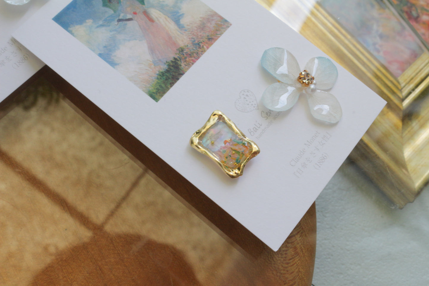 Monet Inspired Flower Earrings No.17 ピアスTitanium Pierce 日傘をさす女性
