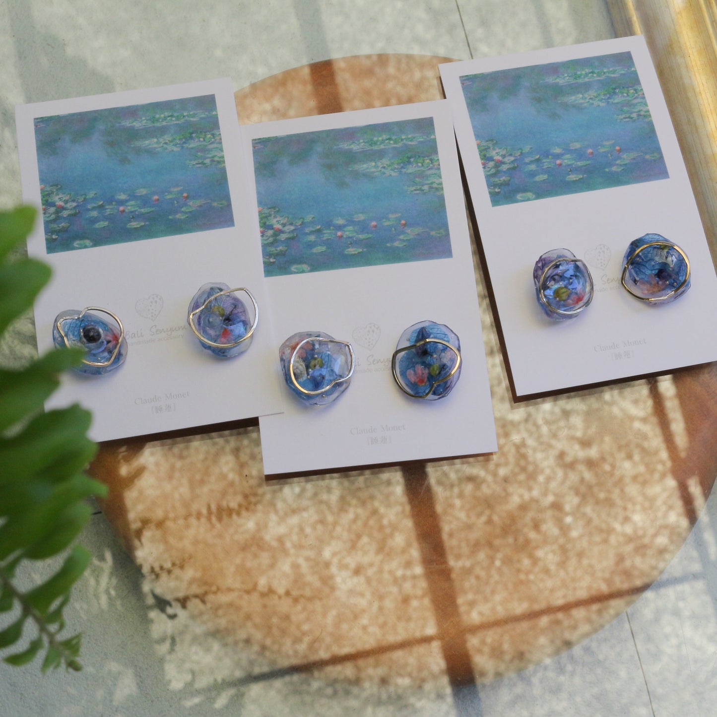 Monet Inspired Flower Medallion Earrings No.3 樹脂ノンホールピアス Plastic Clip-on 睡蓮