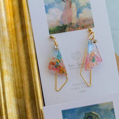 Claude Monet Woman with a Parasol Inspired Triangular Floral Earrings-散歩（日傘をさす女性）