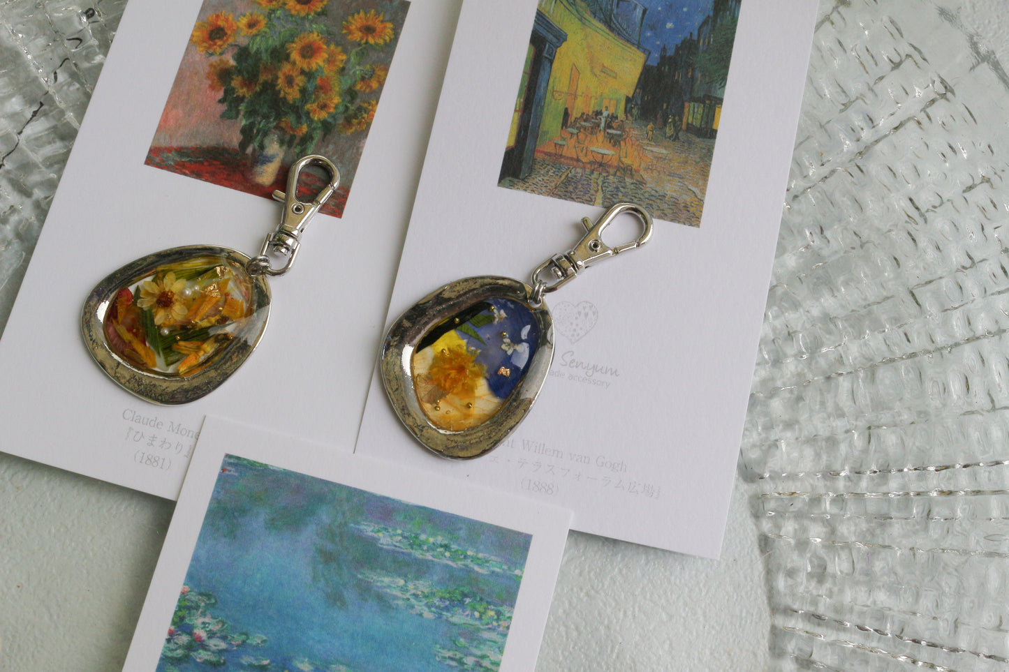 Gogh Inspired Flower Key Chain No.1 Café Terrace at Night -夜のカフェ・テラスフォーラム広場