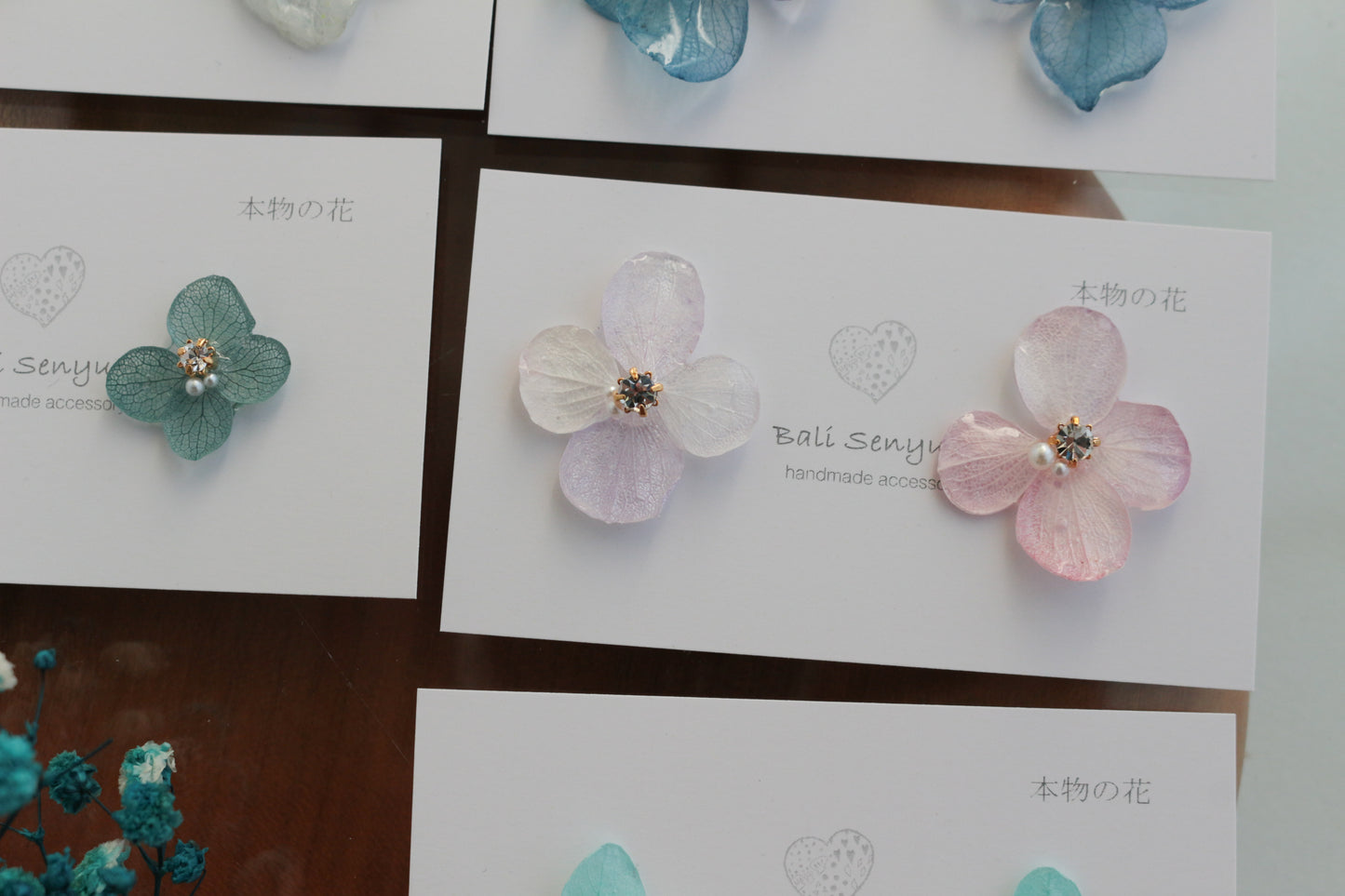 Hydrangea Petal  No.62 パーツ選べます。Clip-on or Titanium Pierce