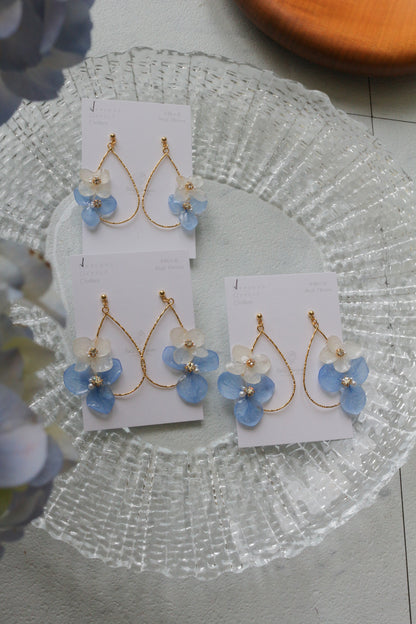 Teardrop Hoop Earrings with Hydrangeas No.22 ピアスorイヤリング