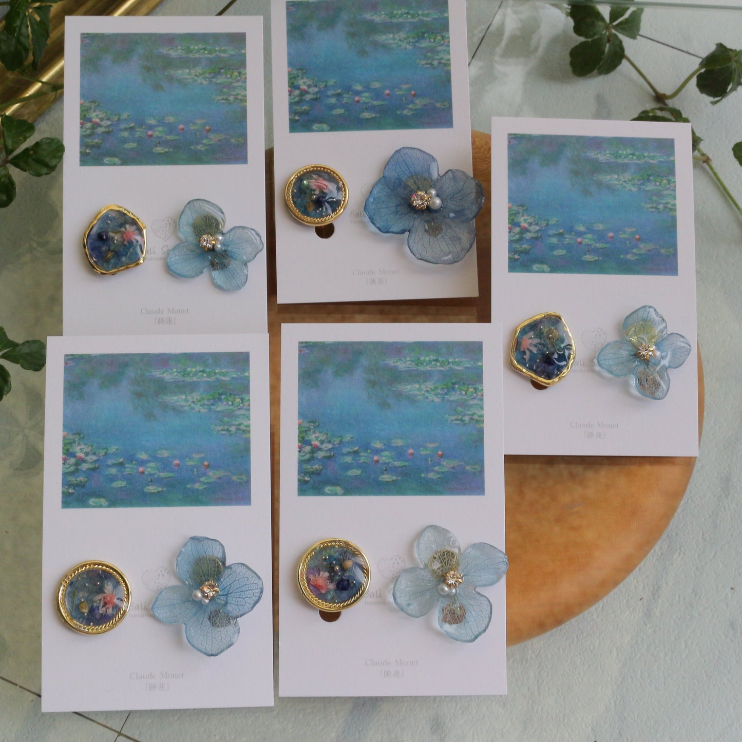 Monet's Water Lilies Inspired Flower and Medallion No.26 イヤリング Clip-on 睡蓮