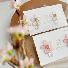 Someiyoshino Sakura Earrings with Sparkling Gem - Medium size