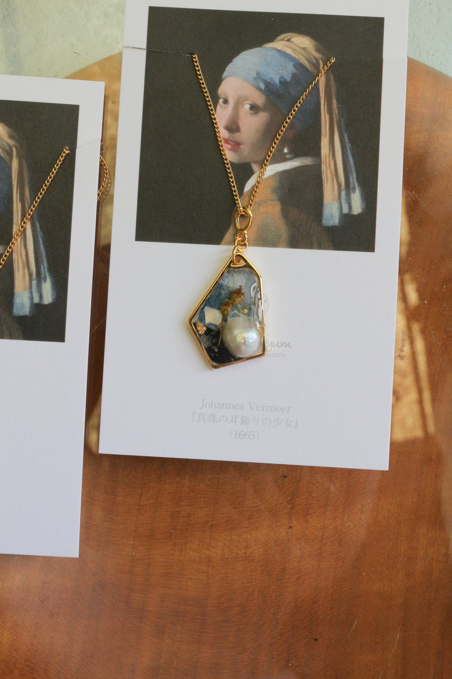 Veermeer's Irises Inspired Necklace - 真珠の耳飾りの女性