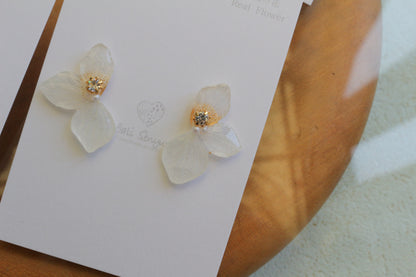 Hydrangea Wing No.148- Titanium Pierce(ピアス）