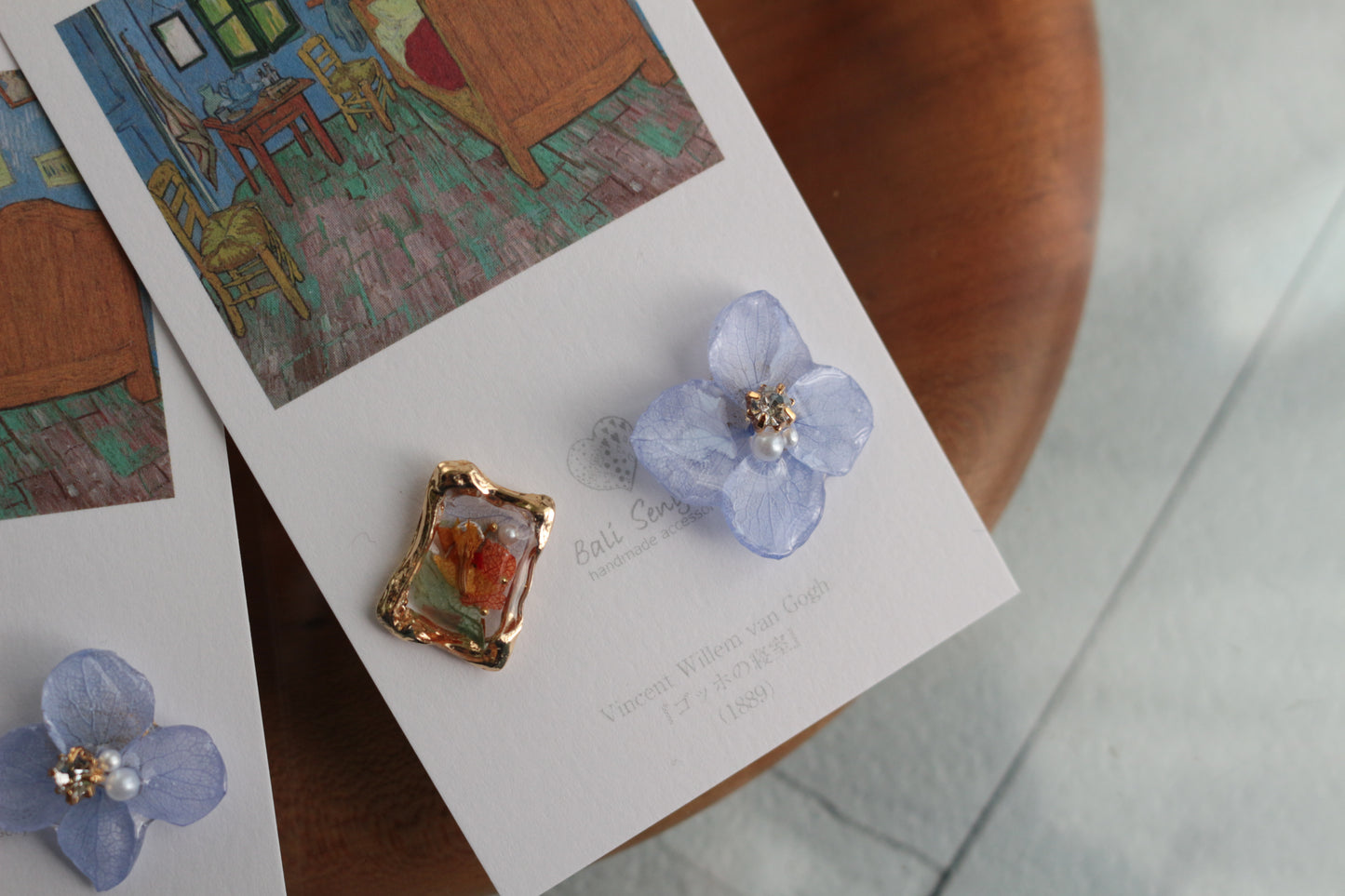 Gogh Inspired Flower and Medallion Earring No.2 ピアスTitanium Pierce ゴッホの寝室