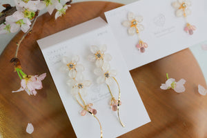 Real "Someiyoshino" Sakura Earring - White Sakura "凛"