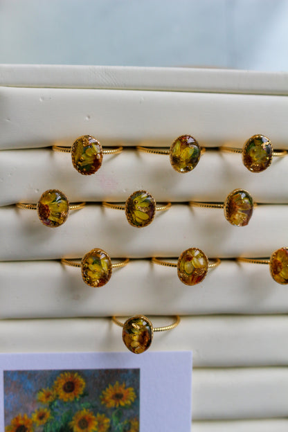 Claude Monet's Sunflowers Ring No.1 - ひまわり