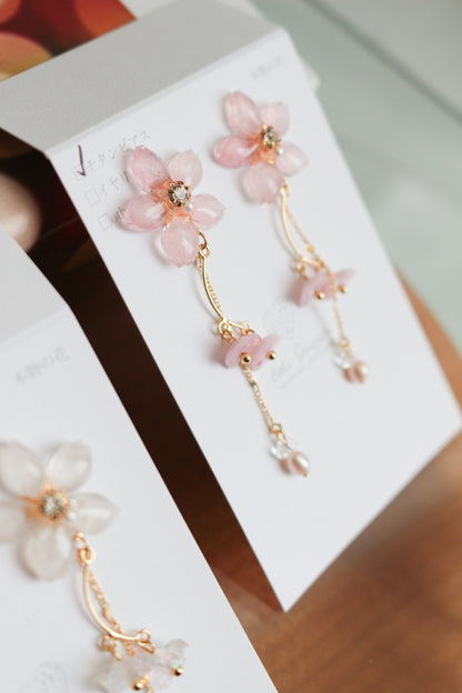 Someiyoshino Sakura Bouquet Earrings