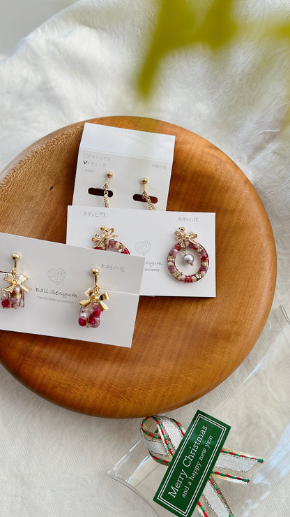 Christmas Gift Earring - White  Christmas #24