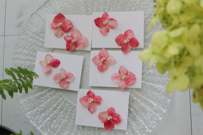 Hydrangea Petal  No.63 パーツ選べます。Clip-on or Titanium Pierce