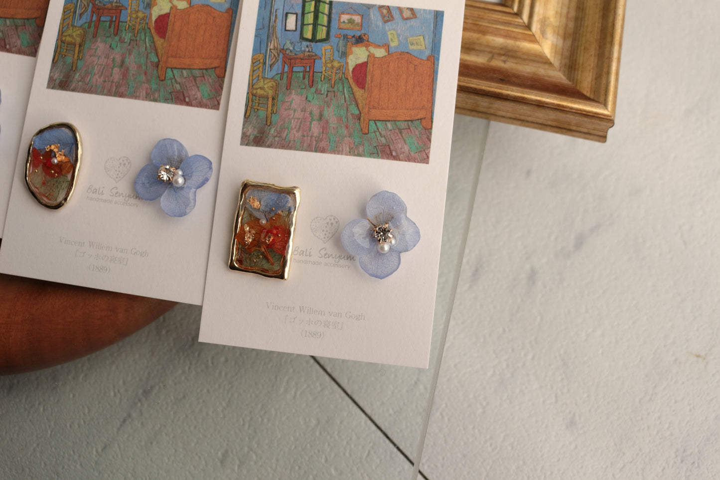 Gogh Inspired Flower and Medallion Earring No.3 ピアスTitanium Pierce ゴッホの寝室