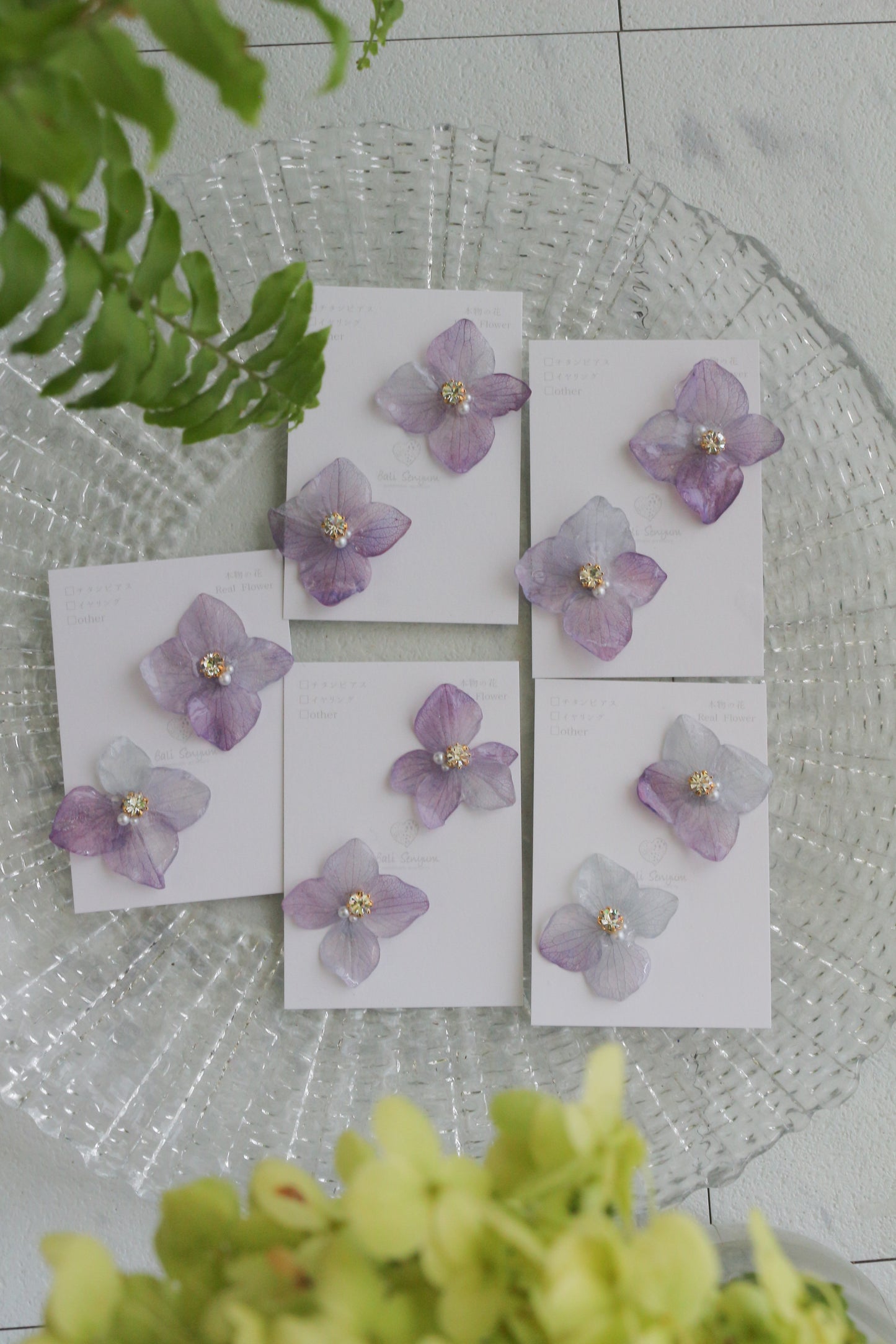 Hydrangea Petal  No.64 パーツ選べます。Clip-on or Titanium Pierce