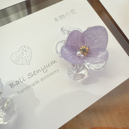 Clear Petals & Flower No.14パーツ選べます。Clip-on or Titanium Pierce