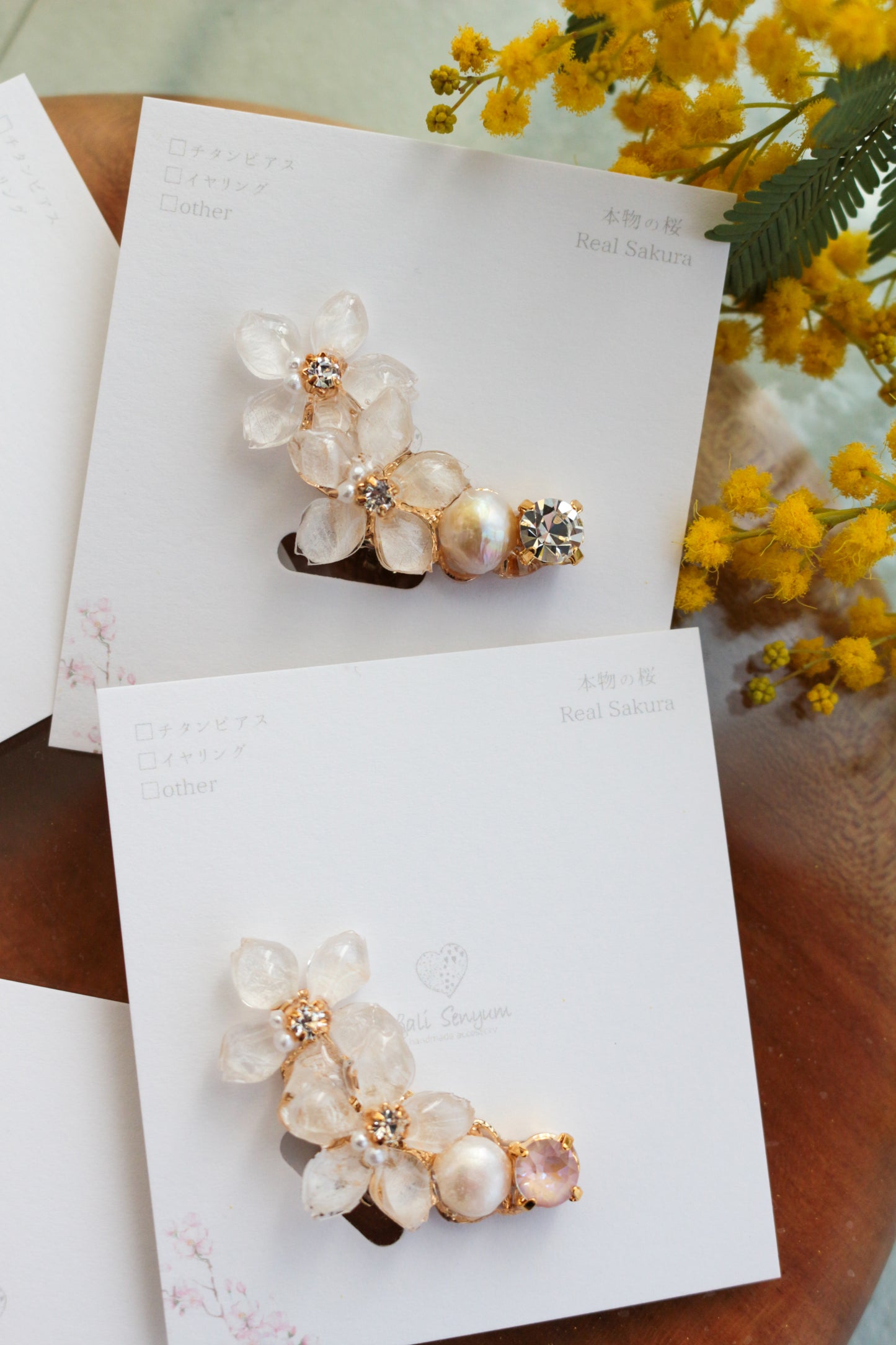 Someiyoshino Doule Sakura Ear-cuff  White  "Left"