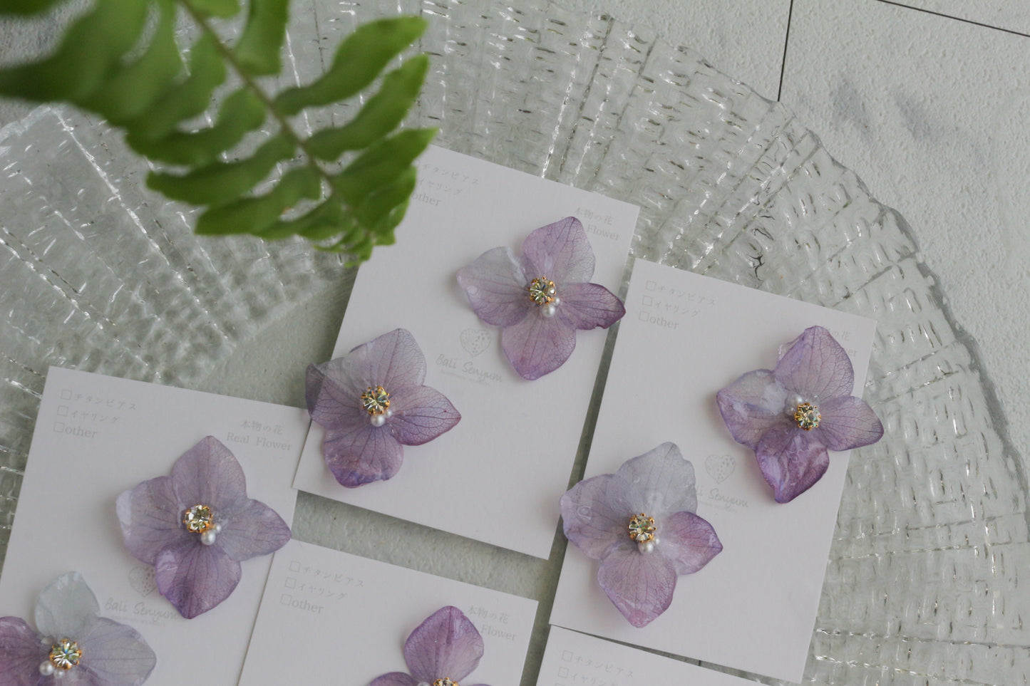 Hydrangea Petal  No.64 パーツ選べます。Clip-on or Titanium Pierce