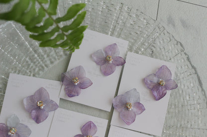 Hydrangea Petal  No.64 パーツ選べます。Clip-on or Titanium Pierce