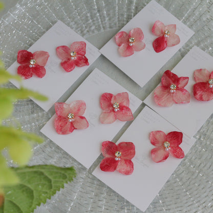 Hydrangea Petal  No.63 パーツ選べます。Clip-on or Titanium Pierce