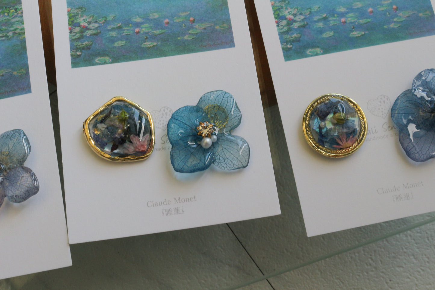 Monet Inspired Flower and Medallion No.35 ピアスTitanium Pierce 睡蓮