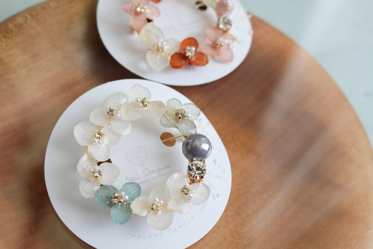 Hydrangea Wreath Brooch