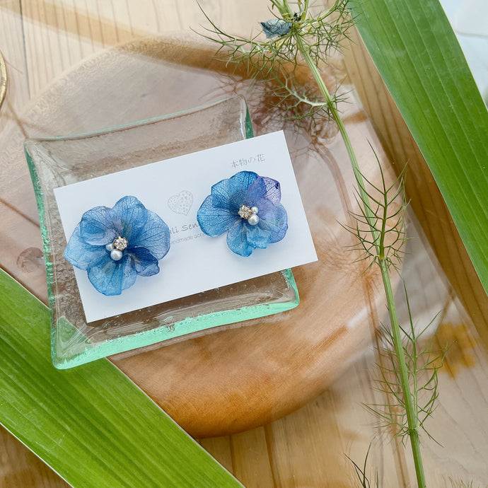 Rainy Season Hydrangea Earrings - 梅雨と紫陽花 - Clip-on(イヤリング）
