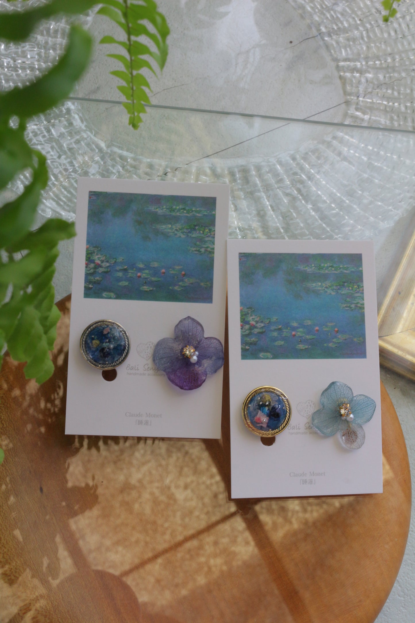 Monet's Water Lilies Inspired Flower and Medallion No.33 イヤリング Clip-on 睡蓮
