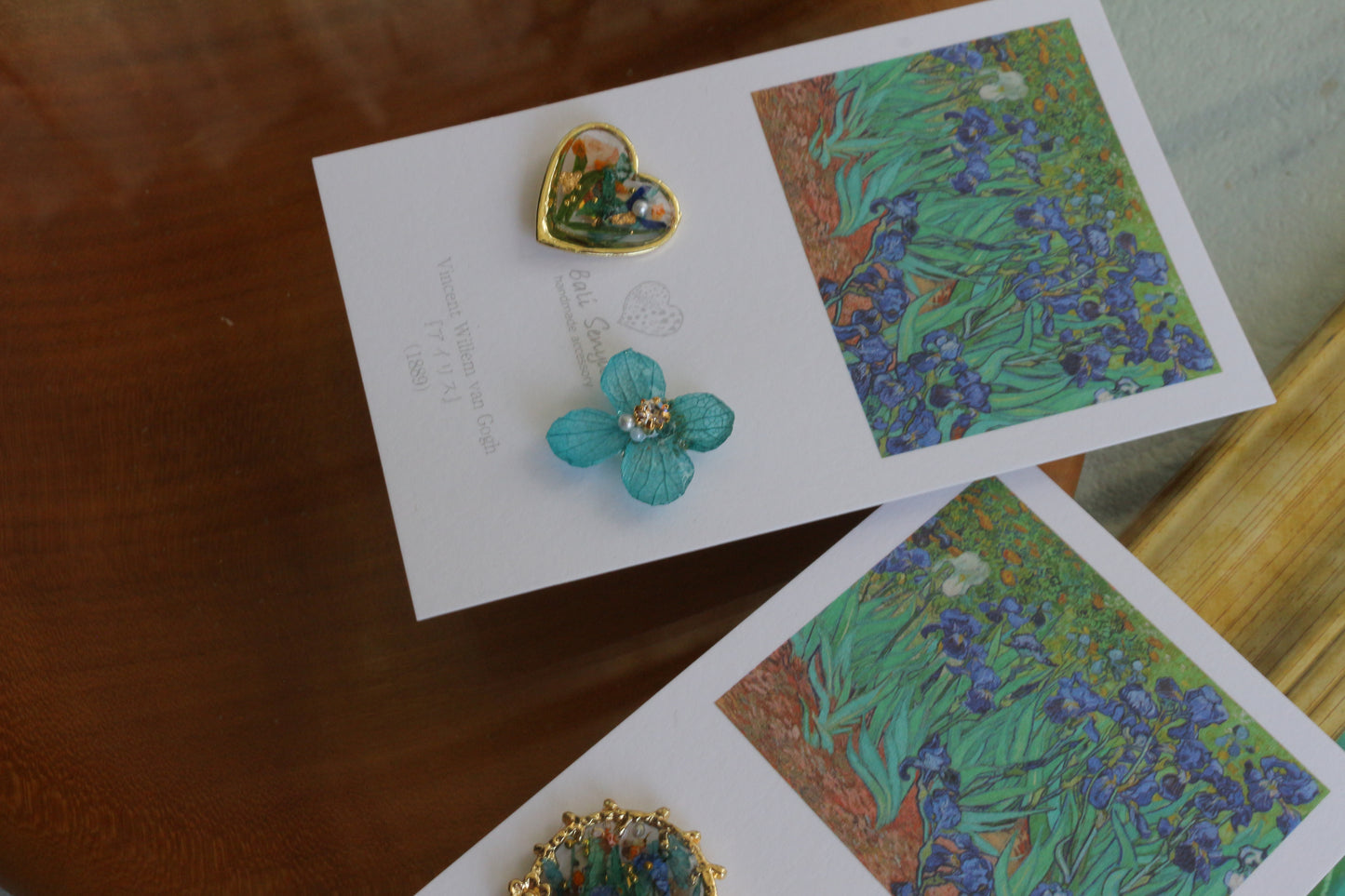 Gogh Inspired Flower and Medallion No. 5 Pierceチタンピアス -アイリス
