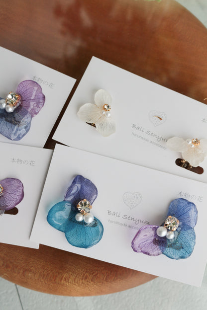 Gradation Hydrangea Wing No.137 - Clip-on(イヤリング）