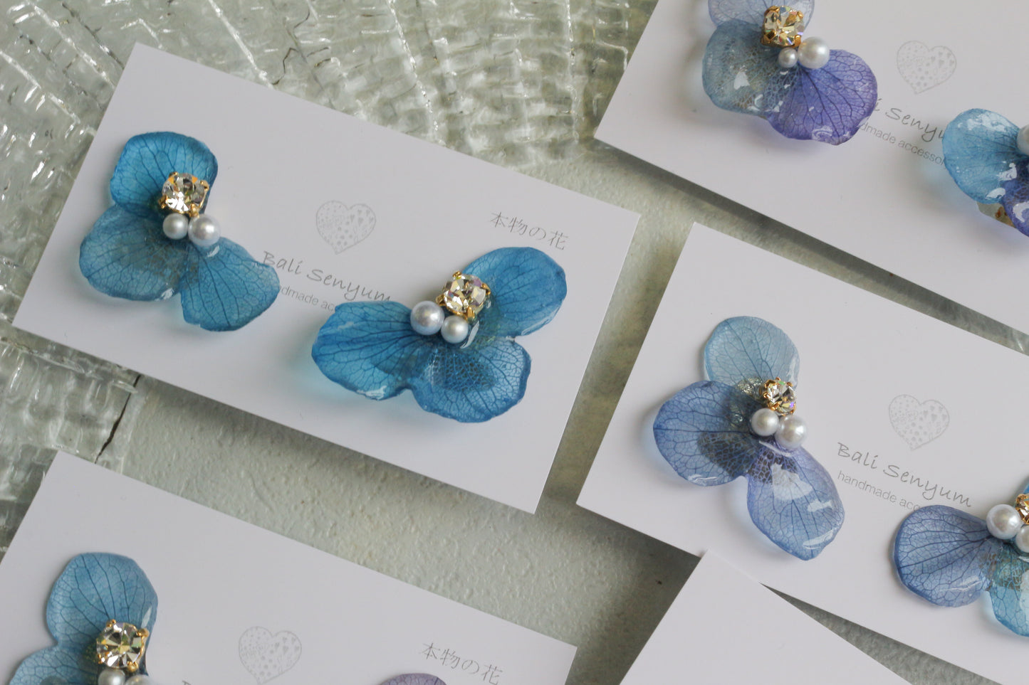 Gradation Hydrangea Wing No.146- Clip-on(イヤリング）