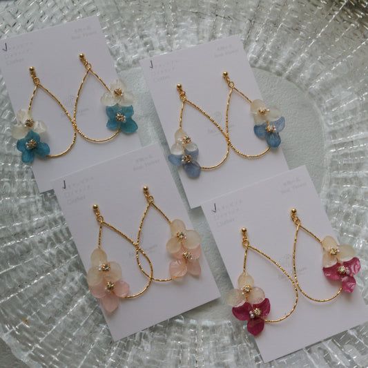 Teardrop Hoop Earrings with Hydrangeas No.22 ピアスorイヤリング