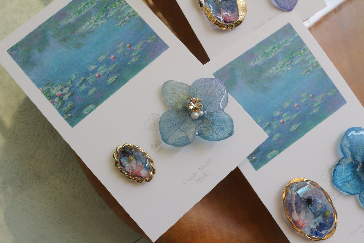 Monet's Water Lilies Inspired Flower and Medallion No.37 イヤリング Clip-on 睡蓮