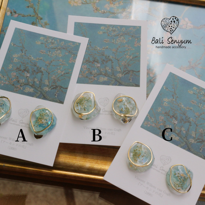 Gogh Inspired Flower Medallion Earrings No.1 イヤリング Clip-on アーモンドの花