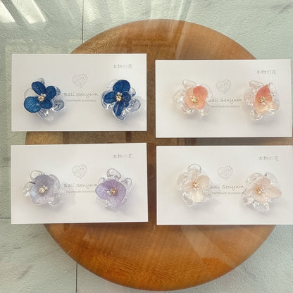 Clear Petals & Flower No.14パーツ選べます。Clip-on or Titanium Pierce