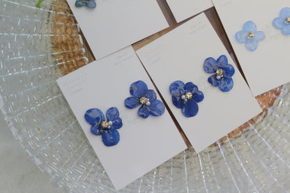 Hydrangea Petal  No.65 パーツ選べます。Clip-on or Titanium Pierce