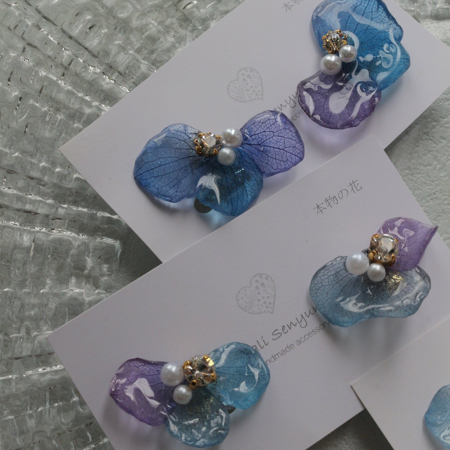Gradation Hydrangea Wing No.144- Clip-on(イヤリング）
