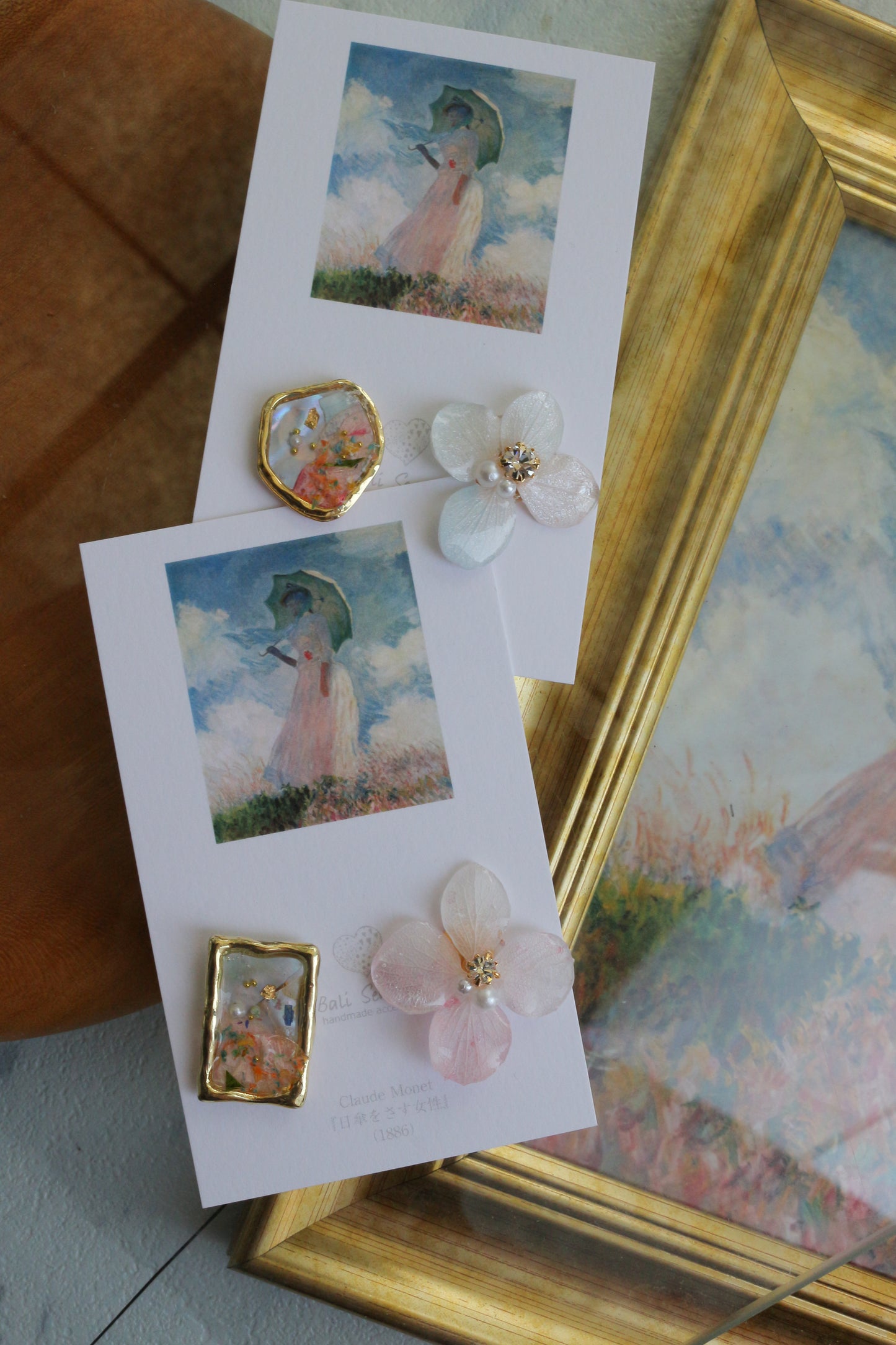 Monet Inspired Flower Earrings No.14 ピアスTitanium Pierce 日傘をさす女性