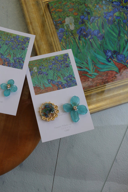 Gogh Inspired Flower and Medallion No. 5 Pierceチタンピアス -アイリス