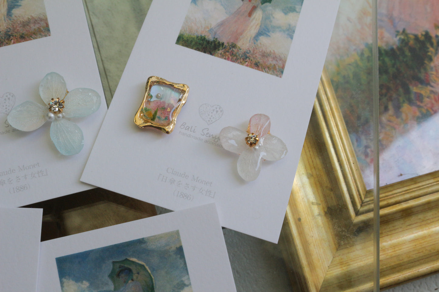 Monet Inspired Flower Earrings No.19 ピアスTitanium Pierce 日傘をさす女性