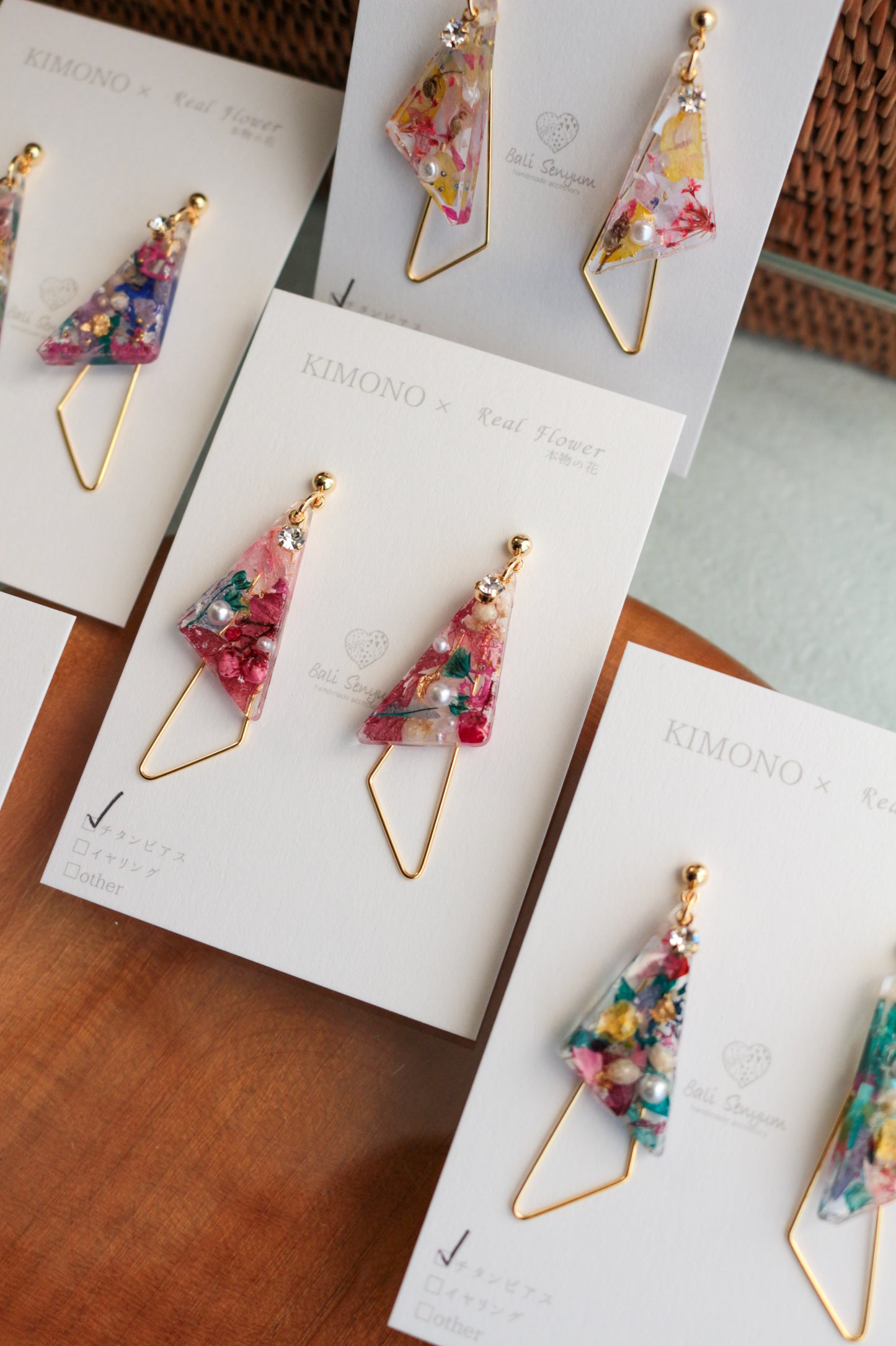 Triangular Floral Earrings - KIMONO Art Jewelry No.3 ピアス or イヤリング